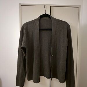 Uniqlo Dark Gray Knit Sweater